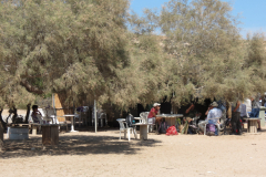 Die Bar am Strand ist gut besucht